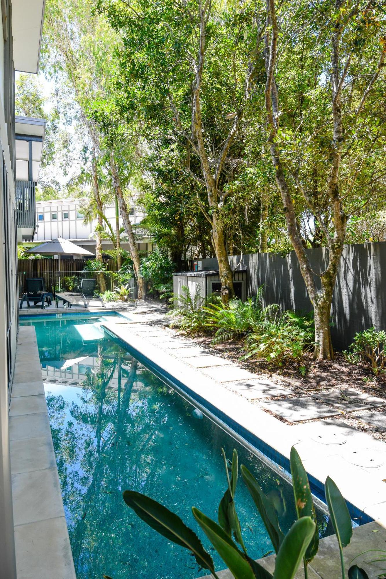 Hotel East On Byron à Byron Bay Extérieur photo